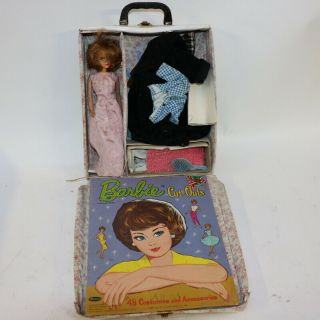 Barbie Doll White Carrying Case Trunk Vinyl Vintage 1963 With Barbie & Clothes 3