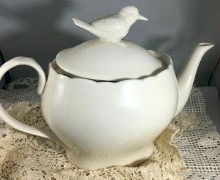 Vintage I.  Godinger Antique Reflections Porcelain Teapot with Bird Figurine 3