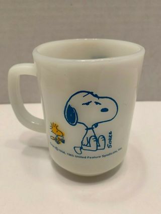 Vintage 1965 Peanuts Snoopy Fire - King Milk Glass Coffee Mug,  Coffee Break