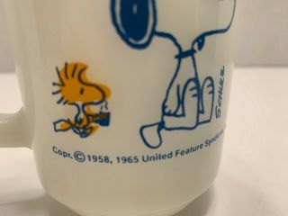 Vintage 1965 Peanuts Snoopy Fire - King Milk Glass Coffee Mug,  Coffee Break 3