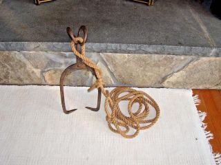 Vintage Gifford - Wood Co.  Ice Wood Tongs With About 14 Feet Of Vintage Rope
