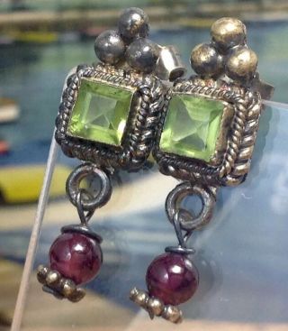 Vintage Sterling Silver Peridot & Garnet Gemstone Earrings (e13)