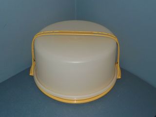Vintage Tupperware Harvest Gold Maxi 12 Inch Cake Taker/keeper 1256