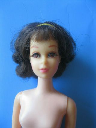 Vintage Barbie Doll Mod Brunette Tnt Francie 1170 With Yellow Headband Rare