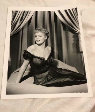 Vintage 8 X 10 Photograph From Irving Klaws Archives Of Shelly Winters - Actress
