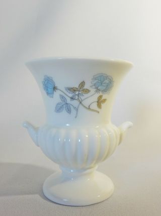 Stunning Vintage Wedgwood Bone China Ice Rose Blue Flower Vase Urn Twin Handle