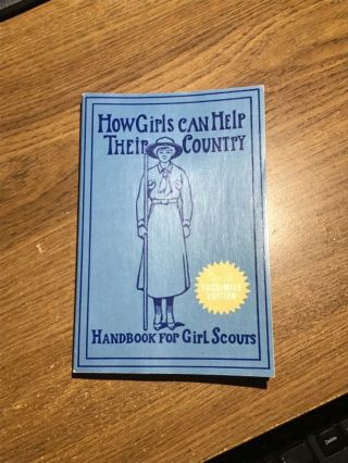 Vintage Girl Scout - How Girls Can Help Their Country