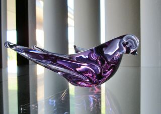 SIGNED VINTAGE PURPLE ALEXANDRITE NEODYMIUM ART GLASS BIRD FIGURINE&PAPER WEIGH 3