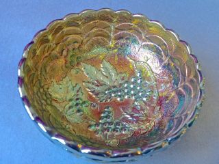 Vintage Imperial Grape Carnival Glass Berry Bowl Helios Green Made 1967 - 1970