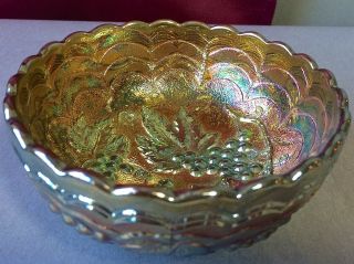 Vintage Imperial Grape Carnival Glass Berry Bowl Helios Green Made 1967 - 1970 4