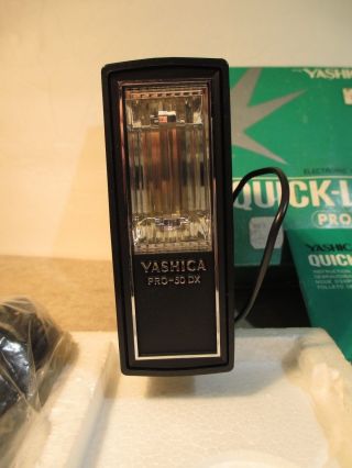 Vintage Yashica Quick - Lite Pro - 50DX Electronic Flash 2