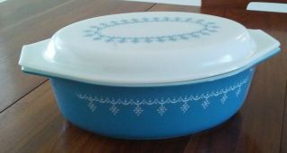Vintage Pyrex 2 1/2 Quart Casserole Dish Blue Snowflake Garland