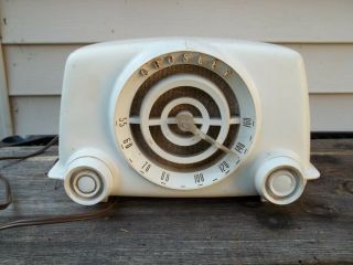 Vintage Art Deco Crosley Tube Radio Model 11 - 100u White Bullseye