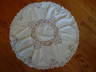 Vintage & Elegant Round Tablecloth Battenburg Lace & Embroidery Ex Cond