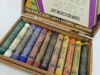 Vintage Talens Rembrandt Soft Pastels Wood Box Set Of 12 Holland 2