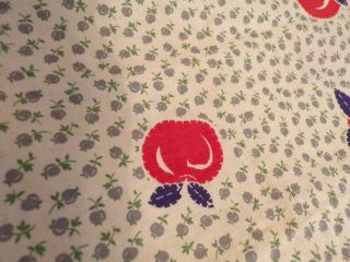 VTG COTTON QUILT FABRIC NOVELTY RED APPLES ON WHITE W/ TINY GRAY APPLE 3