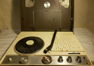 Vintage 60s - 70s Unisonic Portable Am Radio - 3 Speed Turntable Phonograph