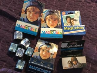21 Vintage Blue Dot Flash Cubes / Magic Cubes Ge And Sylvania 21 Cubes
