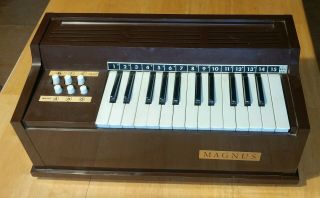 Vintage Magnus Model 300 Electric Chord Organ 25 Key Tabletop