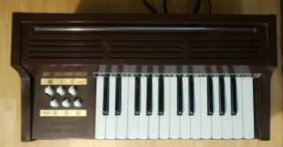 Vintage Magnus Model 300 Electric Chord Organ 25 Key Tabletop 5