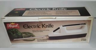 Vintage Regal Electric Knife V382 Carving Knife Serrated Blades Made In Usa