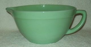 Vintage Fire King Green Jadeite Handled Batter Bowl with Spout 2