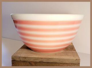 Vintage Pyrex Pink And White Striped 1.  5 Quart Nesting Bowl 402