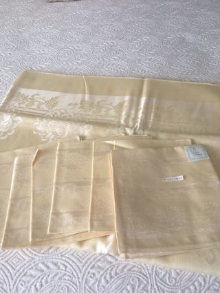 Vintage Damask Tablecloth And 6 Napkins Made In Ireland Pale Yellow 51” X 67”