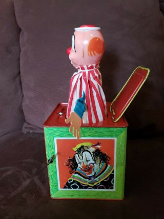 VINTAGE 1961 MATTY MATTEL TOYMAKERS JACK IN THE BOX TOY CLOWN 659 MUSICAL 2