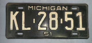 Vtg 1951 Michigan License Plate 6 Digit Kl - 28 - 51 Rat Hot Rod Era Gas & Oil Look