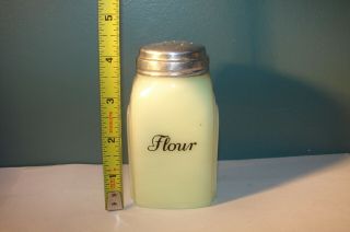 Vintage Mckee Custard Flour Shaker Roman Arch Ex.  Cond.  4 - 1/4 " Inches