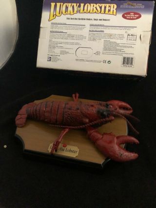 VINTAGE 1999 GEMMY LUCKY THE LOBSTER SINGS AND MOVES.  SOUNDS GREAT 4