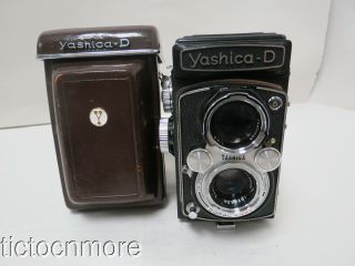 Vintage Yashica - D Tlr Camera No.  D 1033360 W/ Yashinon Lens 1:3.  5 F=80mm & Case