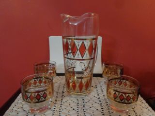 Vtg Martini / Juice Pitcher With 4 Glasses Gold Band With Red Diamonds