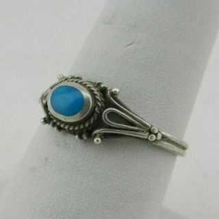Vintage Sterling Silver Small Turquoise Stone Ring - Size 8