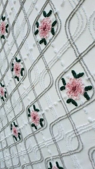 Wonderful Vintage Cotton Chenille Bedspread Grey Lattice With Pink Flowers