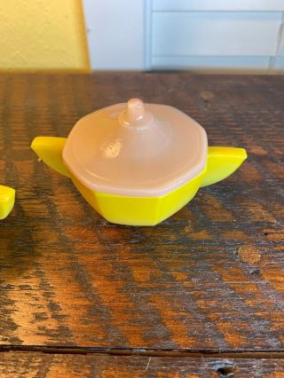 VINTAGE AKRO AGATE Yellow 3 Pc Childs Dishes Cream And Sugar 4