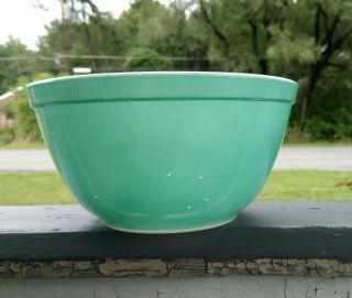 Vintage Pyrex Mixing Bowl Turquoise 402 Robin ' s Egg Blue Retro Milk Glass 3