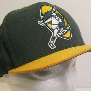 Green Bay Packers Nfl Mitchell And Ness Vintage Snapback 2 - Tone Cap Hat