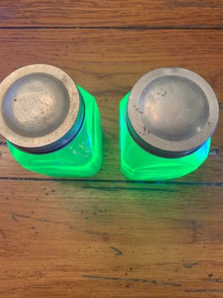 (2) VTG Uranium Green Depression Glass Shaker Jar Spice Hoosier w Orig Lids VGC 2