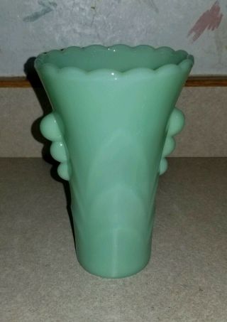 Akro Agate Jadeite 5.  25 " Tall Vase Art Deco Vintage Jadite Green Scalloped Vtg
