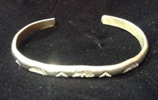 Vintage Navajo Silver Cuff Bracelet Stamped Sterling Silver Unisex 2