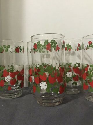 5 Vintage Glass Tumblers Strawberries By Libbey 5” Tall 2