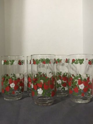 5 Vintage Glass Tumblers Strawberries By Libbey 5” Tall 3