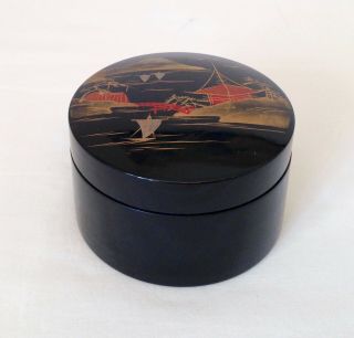 VINTAGE BLACK LACQUER JAPANESE BOX WITH 6 COASTERS HANDPAINTED 4