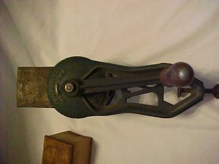 Vintage 2 In 1 Grater Cast Iron Model B Made In USA Cheese Cabbage Carrots 2