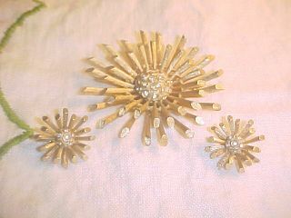 Coro Sunburst Brooch Pin Matching Earrings Gold Tone And Rhinestones Vintage