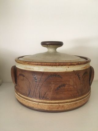 Vtg Signed Artisan Stoneware Pottery 8 1/2” Brown/cream Casserole Dish W/lid