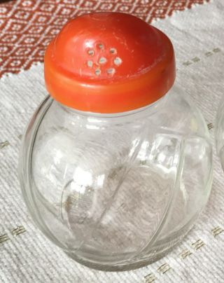 Vintage Hazel Atlas Glass Salt and Pepper Shakers With Red Plastic Lids Tops 2