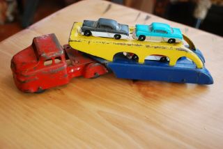 Vintage Wyandotte Car Transporter Tin Toy Truck And Cars.